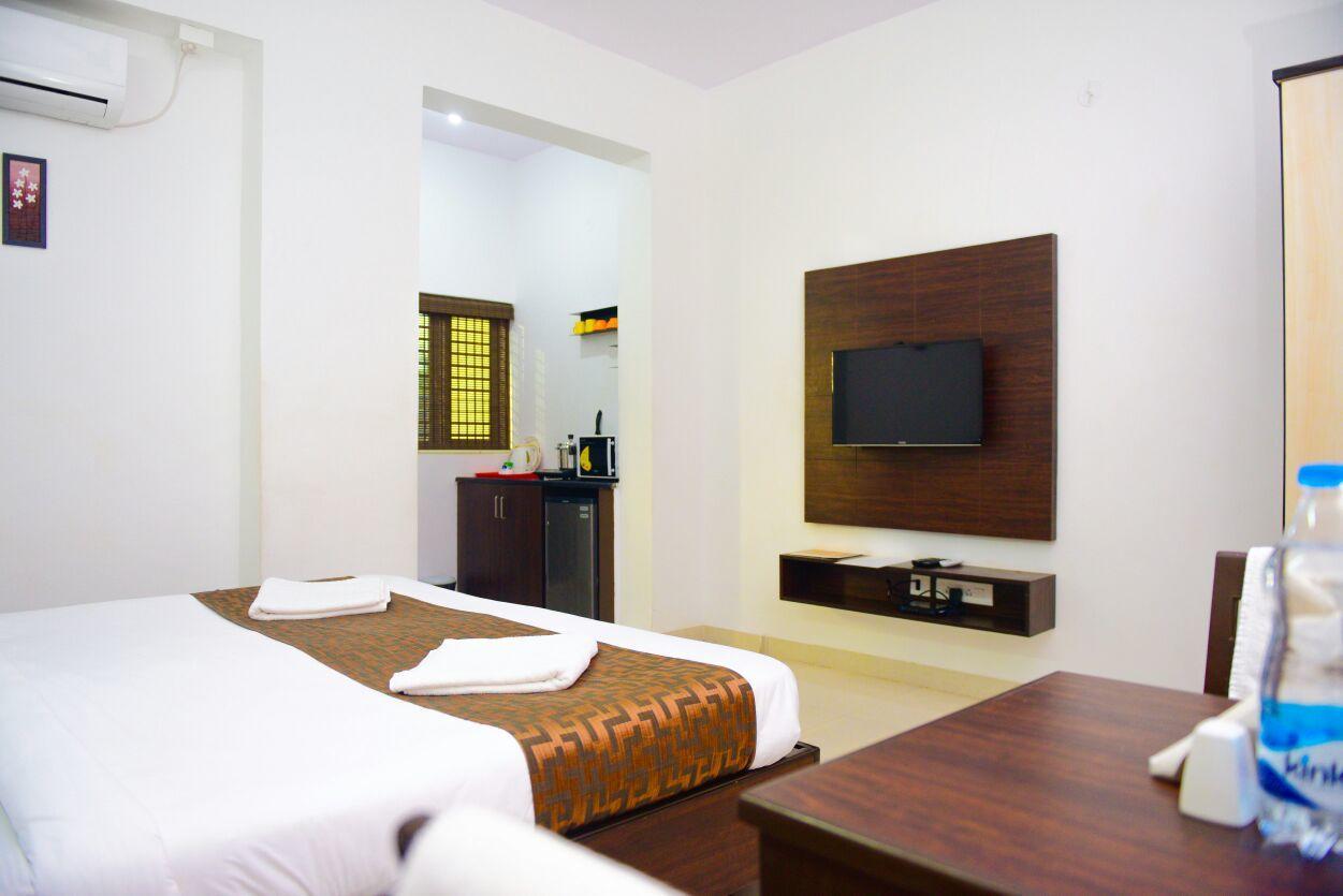 Varsha Enclave- Trinity House Aparthotel Mysore Exterior photo